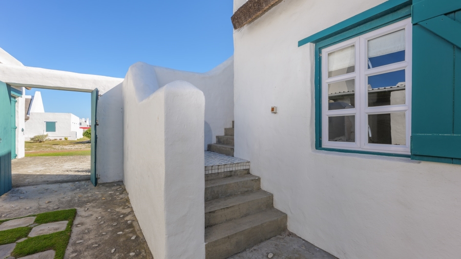 4 Bedroom Property for Sale in Struisbaai Western Cape